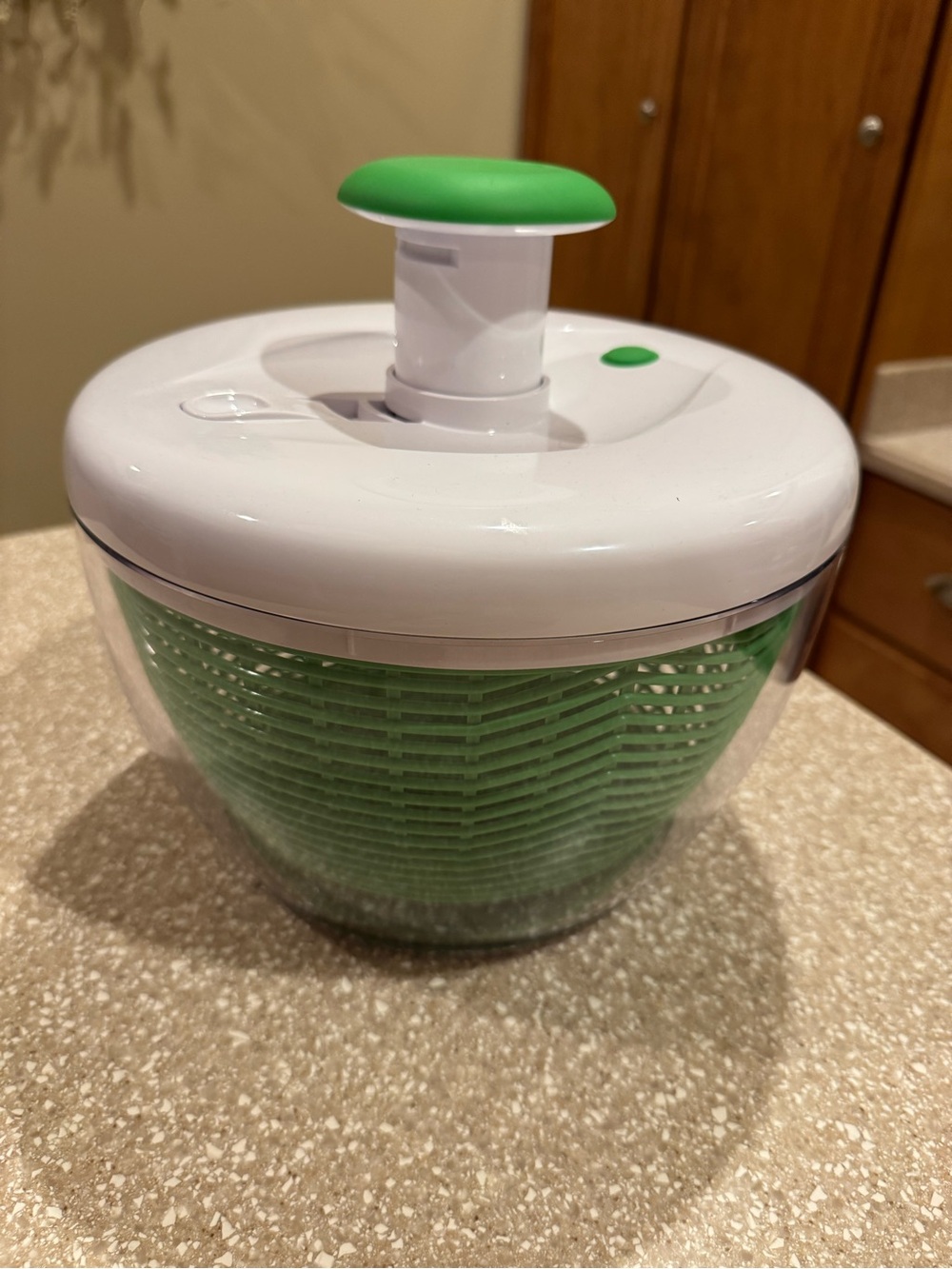 Manual Salad Spinner Bowl in White and Green